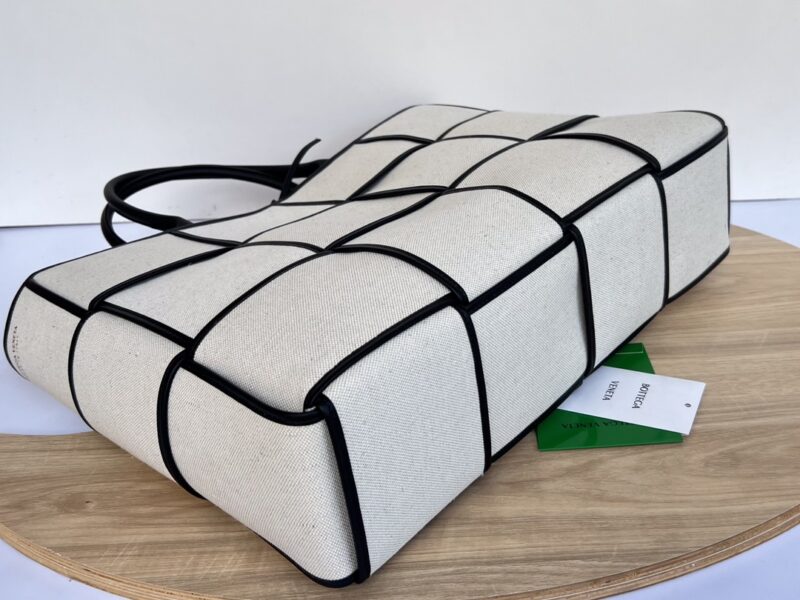 Bottega Arco Tote-46x34x12CM - Image 8