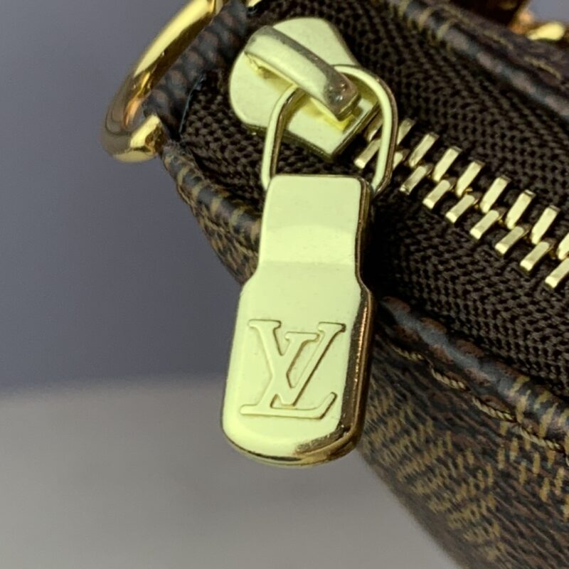 Louis Vuitton Pochette Accessoires-15.5*4*10.5CM - Image 3