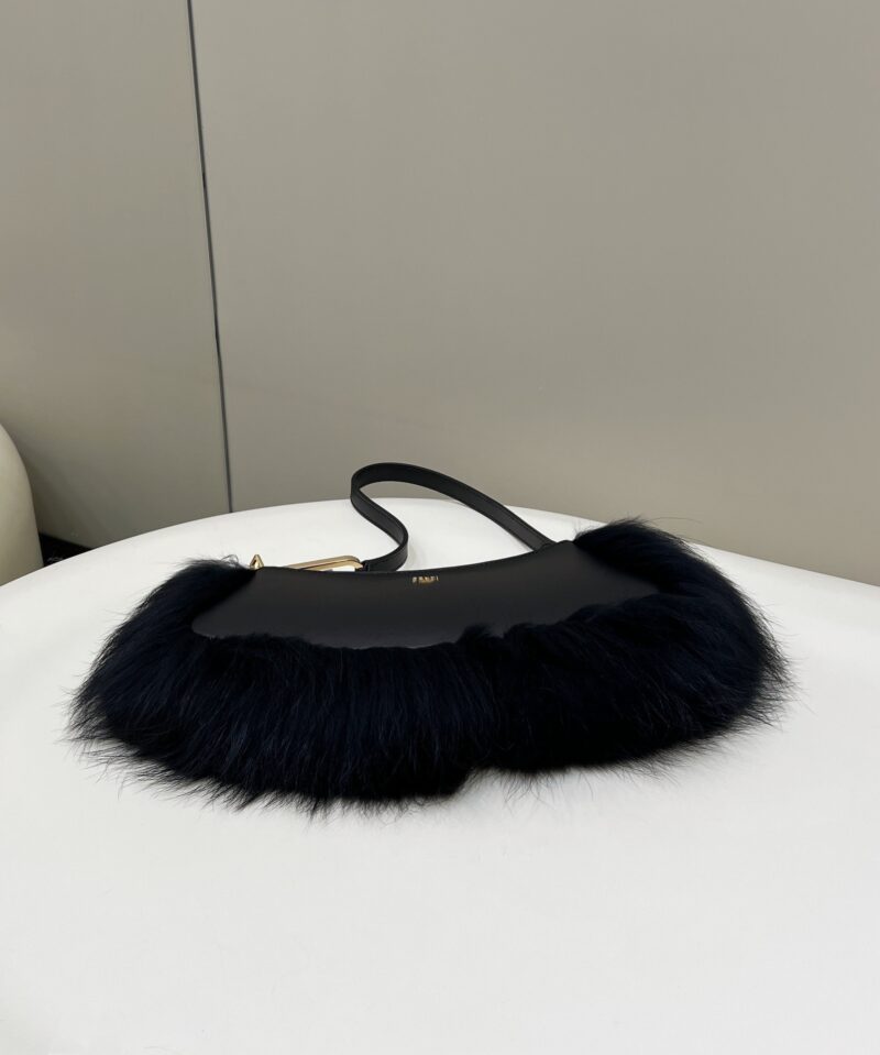 Fendi O-lock Clutch Bags-32*11*5CM - Image 2