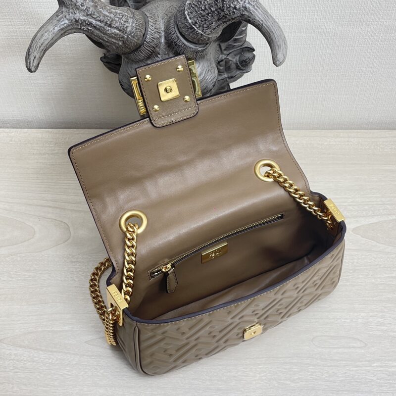 FendI Baguette Bag-24x14x7CM - Image 4
