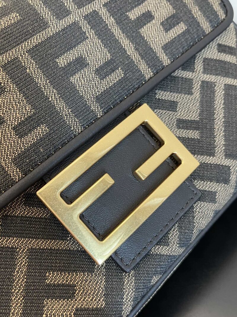FendI Baguette Bag-24x14x7CM - Image 5