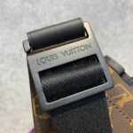 Louis Vuitton S Lock Sling -21*15*4CM - Image 5