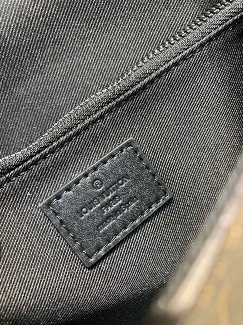 Louis Vuitton S Lock Sling -21*15*4CM - Image 7