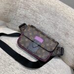 Louis Vuitton S Lock Sling -21*15*4CM