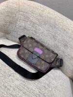 Louis Vuitton S Lock Sling -21*15*4CM