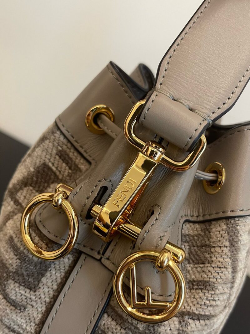 Fendi Mini Mon Tresor Bag -12x18x10CM - Image 3