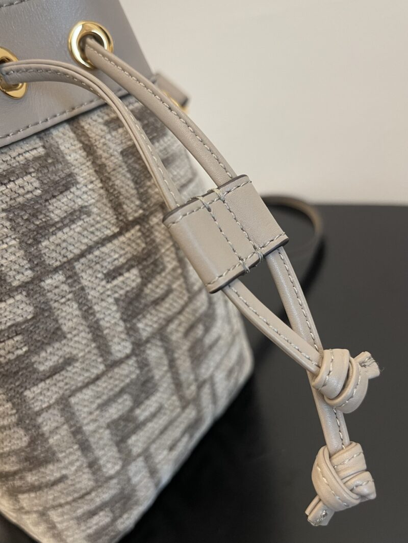 Fendi Mini Mon Tresor Bag -12x18x10CM - Image 5