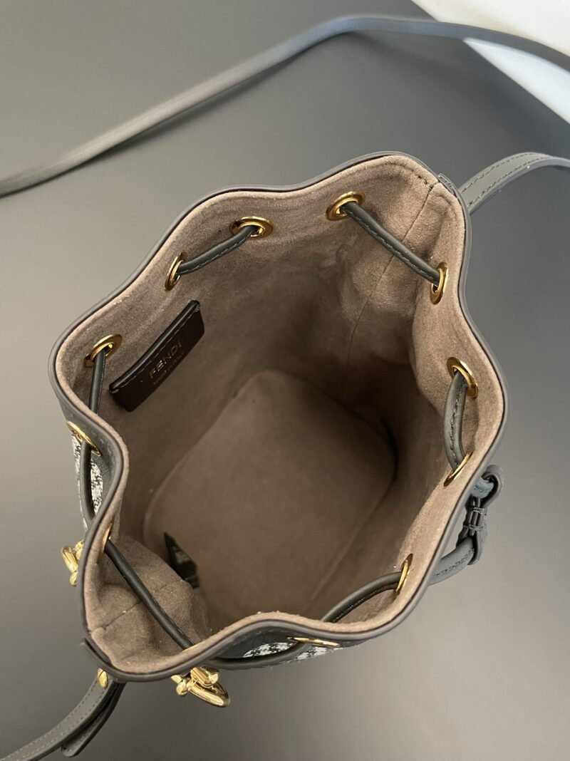 Fendi Mini Mon Tresor Bag -12x18x10CM - Image 7