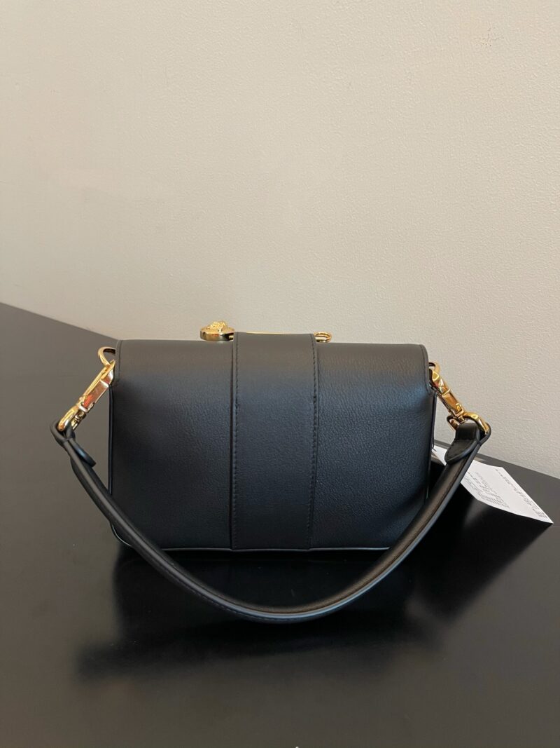 FendI Small Baguette Bag-20x15x9CM - Image 9