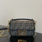 FendI Small Baguette Bag-20x15x9CM
