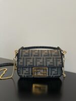 FendI Small Baguette Bag-20x15x9CM