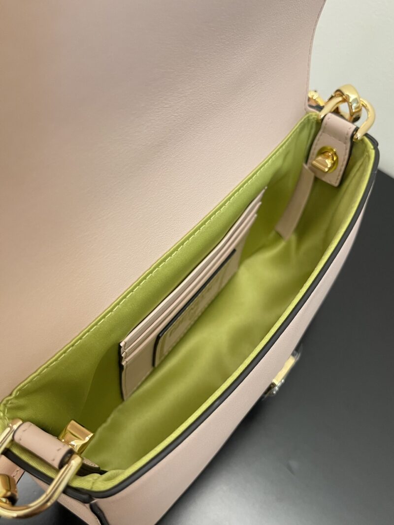 FendI Small Baguette Bag-20x15x9CM - Image 7