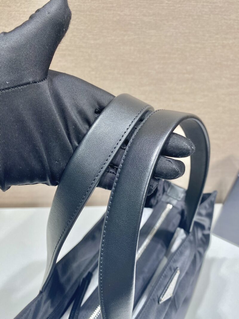 Prada 2VG318A Re-Nylon Tote Bag-33*30*13CM - Image 8