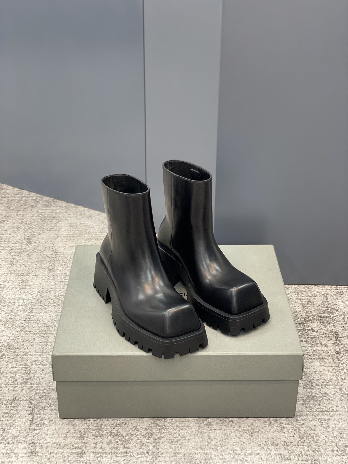 fsg-0986643erewrewr_3_.jpg Balenciaga Boots - Image 1