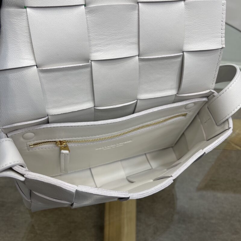 Bottega Veneta Crossbody Bag-23*15*6CM - Image 8