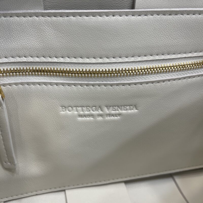 Bottega Veneta Crossbody Bag-23*15*6CM - Image 9