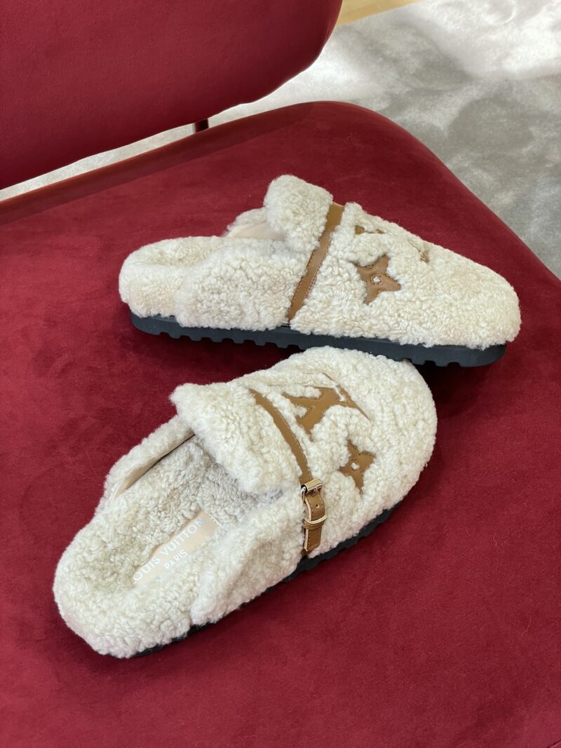 Louis Vuitton Winter Break Comfert Sandals - Image 5