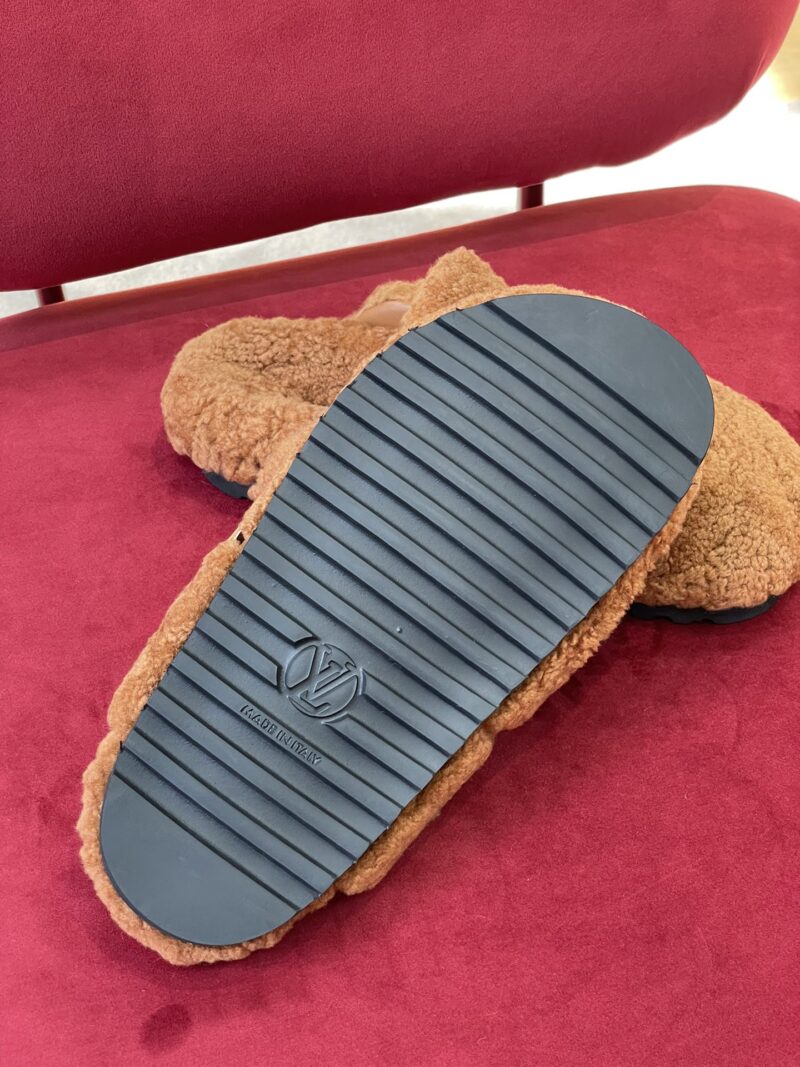 Louis Vuitton Winter Break Comfert Sandals - Image 2