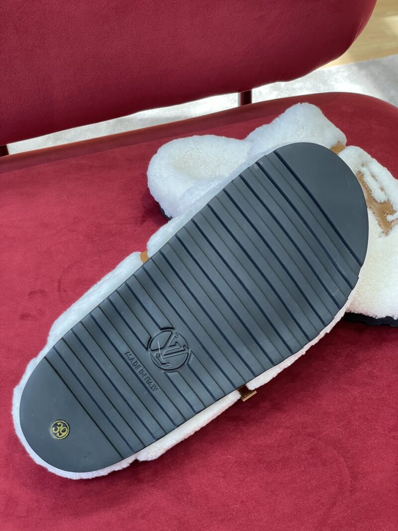 Louis Vuitton Winter Break Comfert Sandals - Image 2