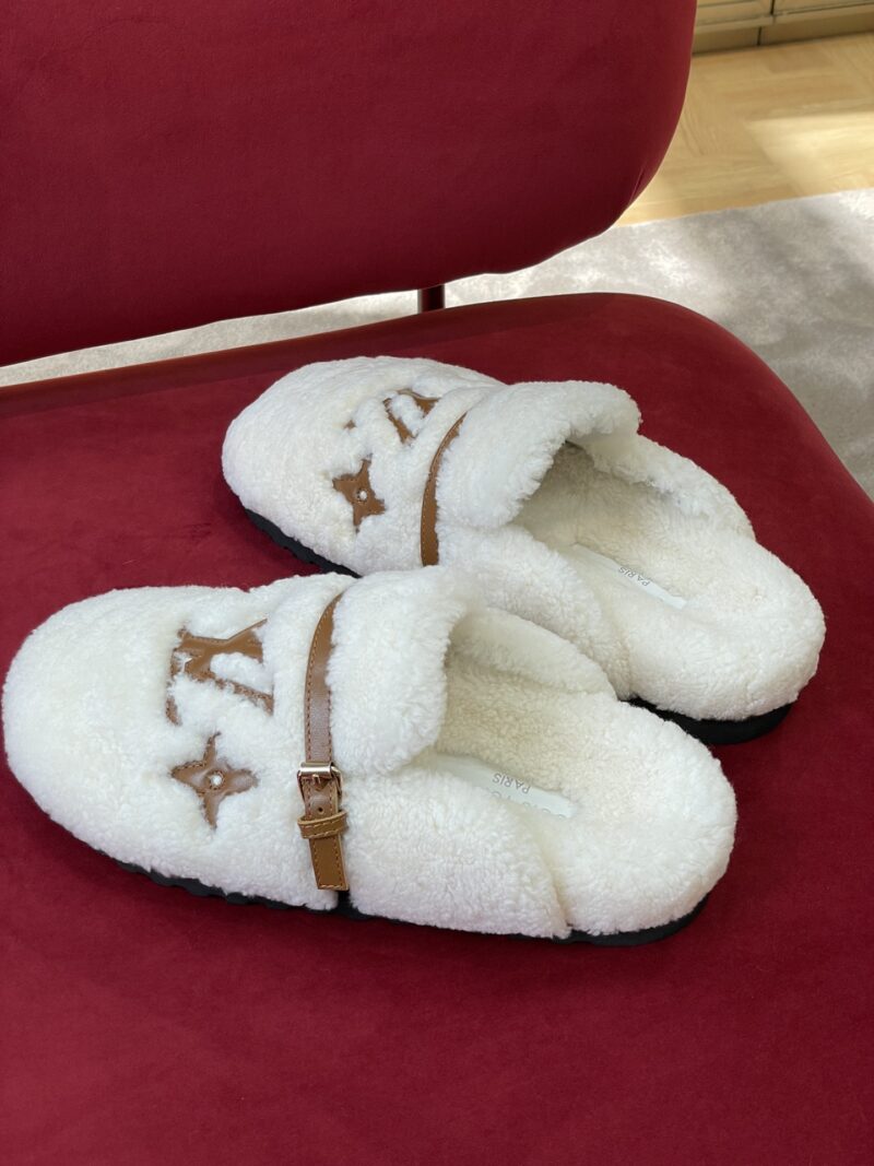 Louis Vuitton Winter Break Comfert Sandals - Image 4