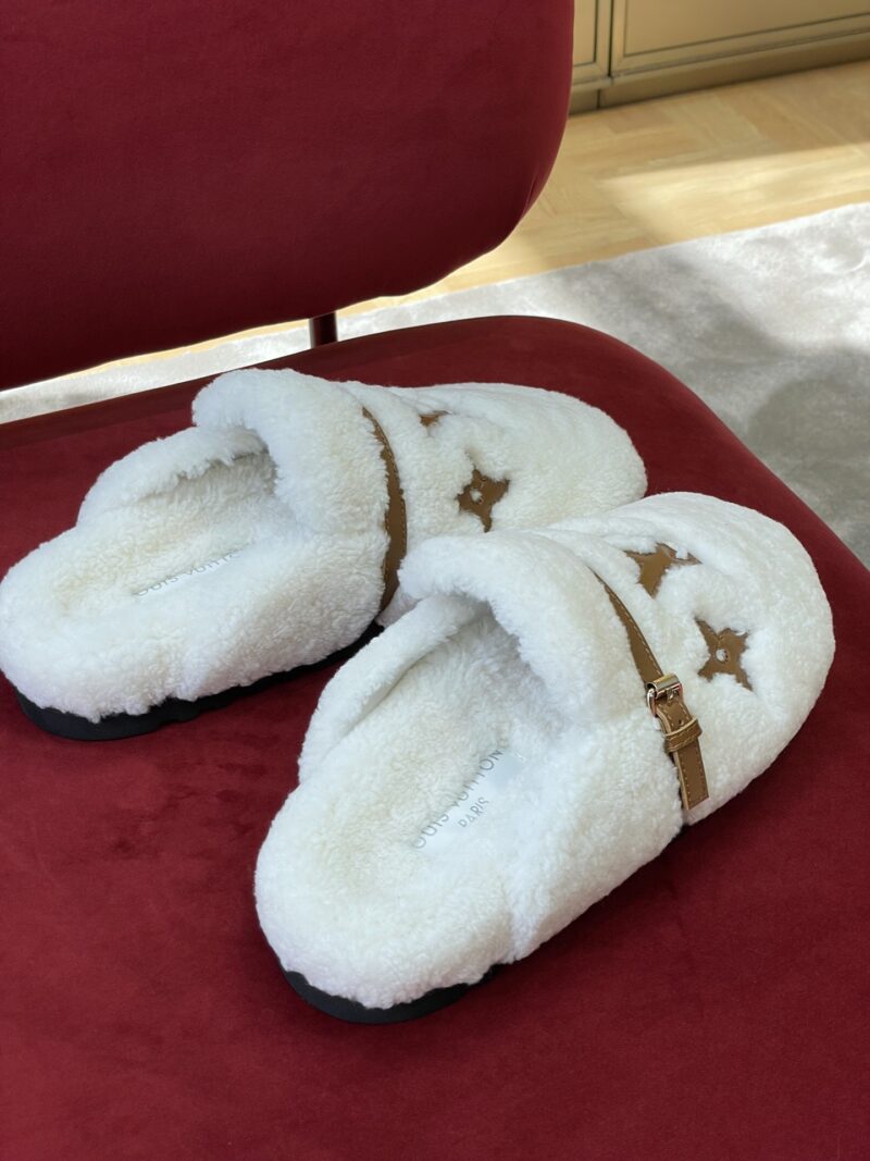 Louis Vuitton Winter Break Comfert Sandals - Image 5