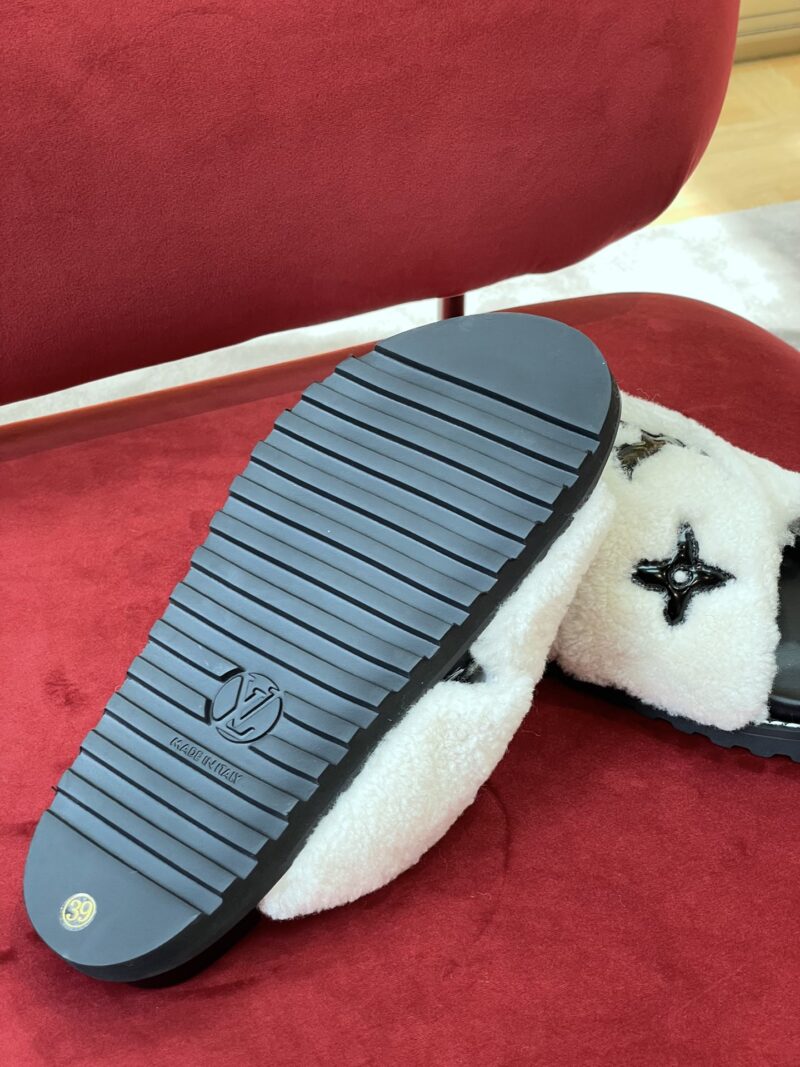 Louis Vuitton Paseo Sandals - Image 3