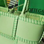 Bottega Arco Tote-30x20x11.5CM - Image 6