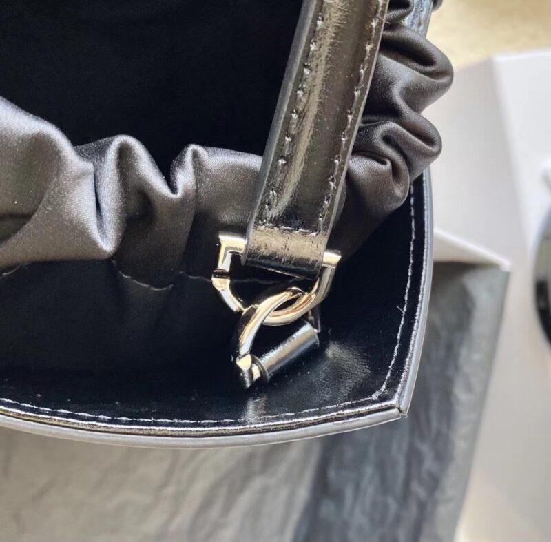 Gienvchy Cutout Bucket-16*11*11 CM - Image 7