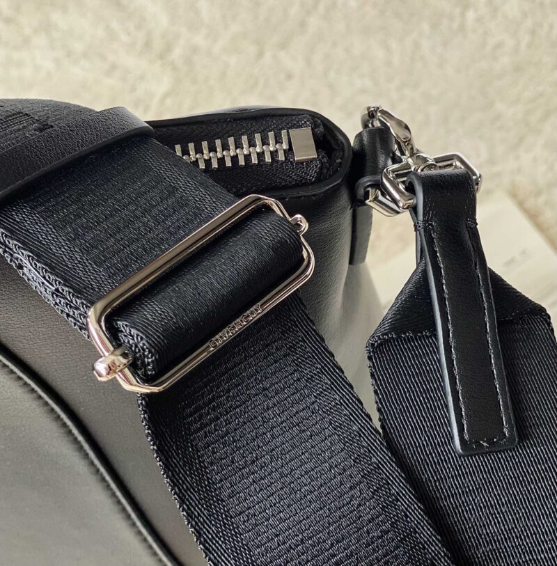 Gienvchy Antigona Sport -41*9*31CM - Image 8