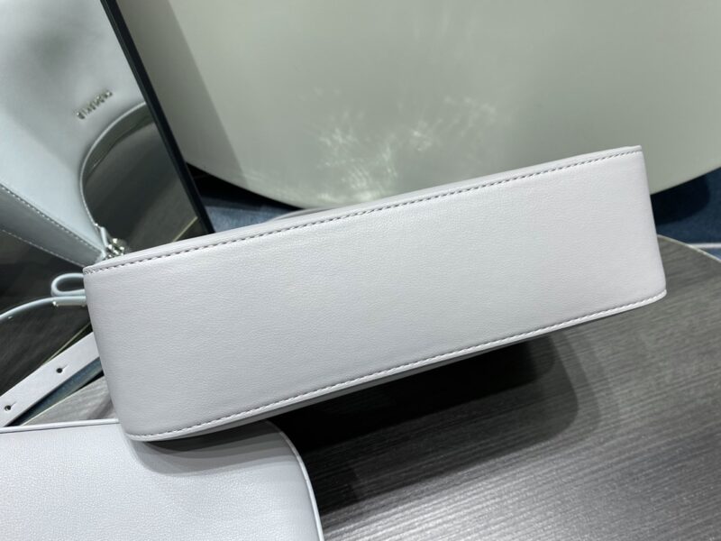 Gienvchy Moon Cut Hobo-25x7x12CM - Image 5