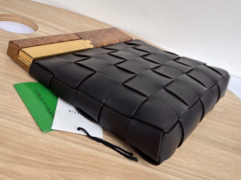 Bottega Nappa Pouch-28*26*5CM - Image 4