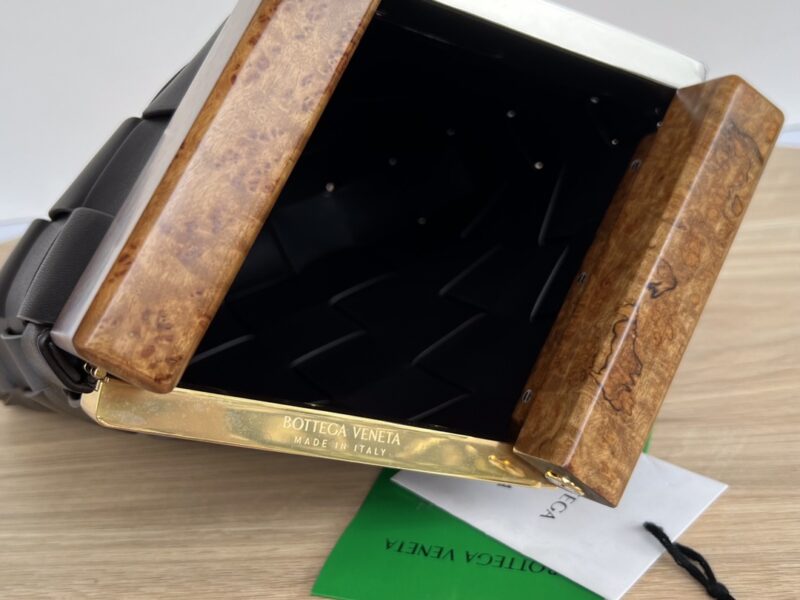 Bottega Nappa Pouch-28*26*5CM - Image 8