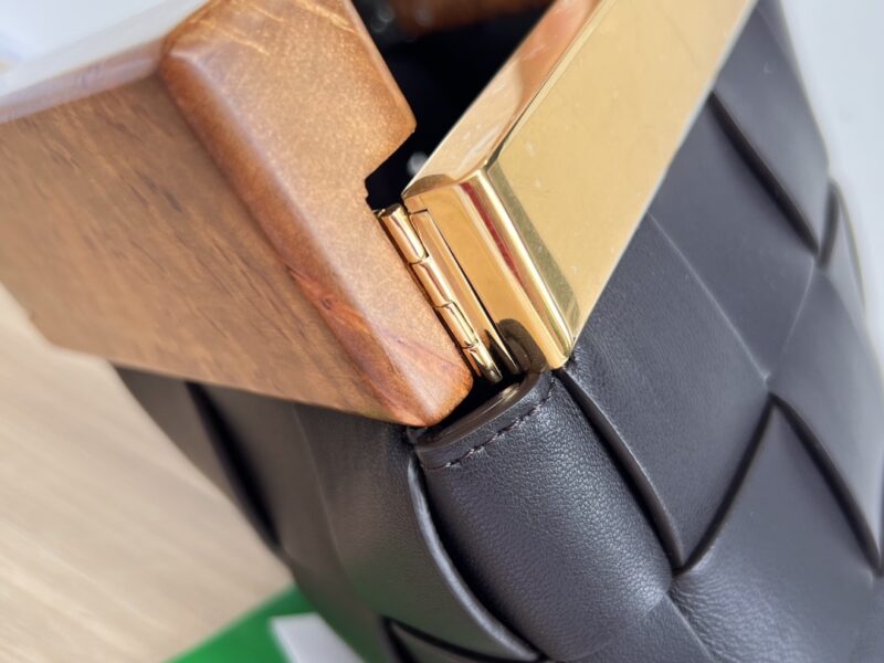 Bottega Nappa Pouch-28*26*5CM - Image 9