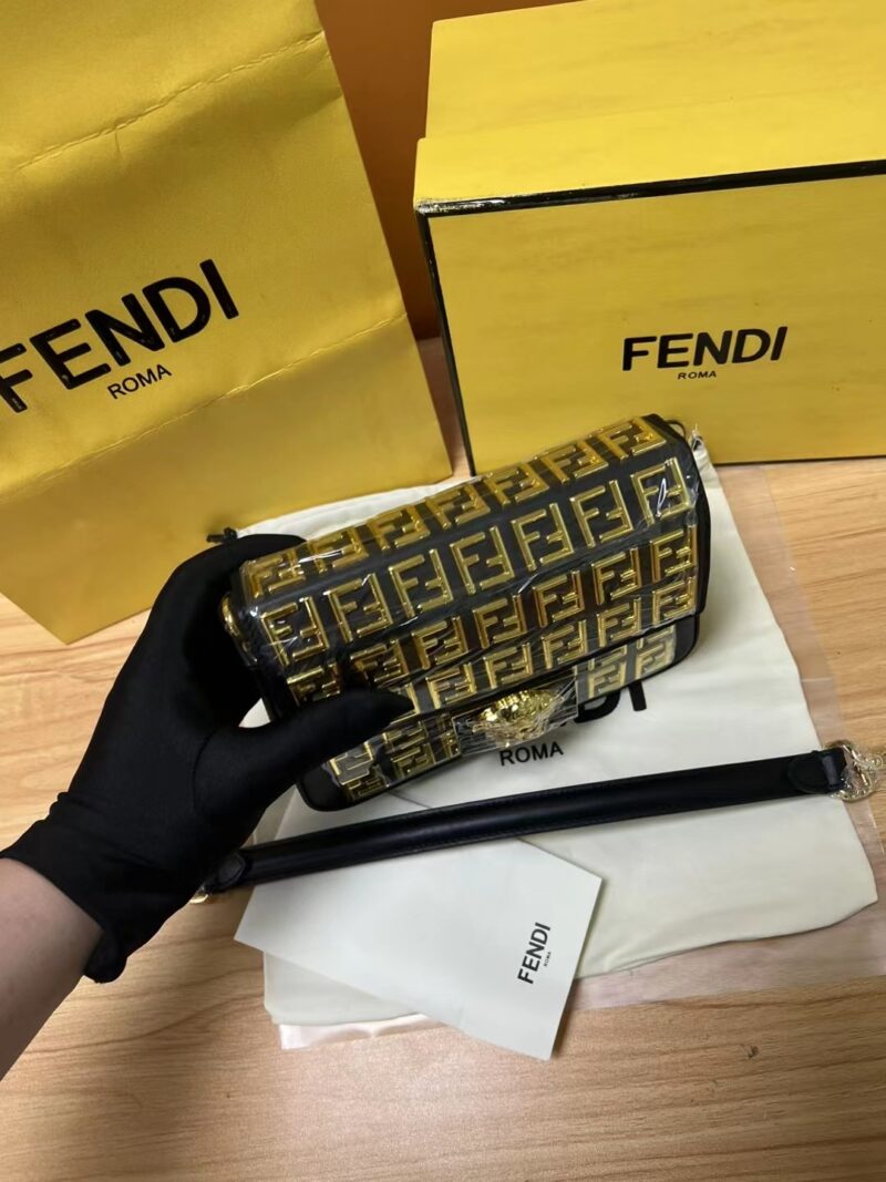 Fendi &Versace Chain Bag-20CM - Image 7