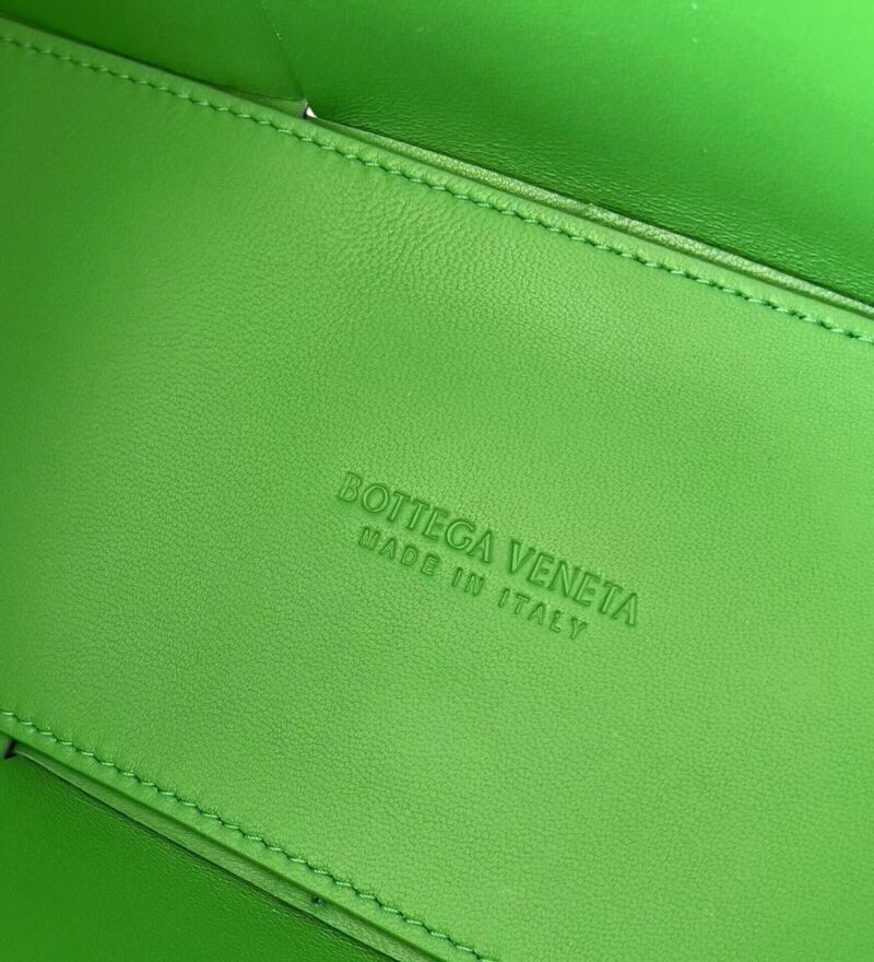 Bottega Arco Tote-30x20x11.5CM - Image 6