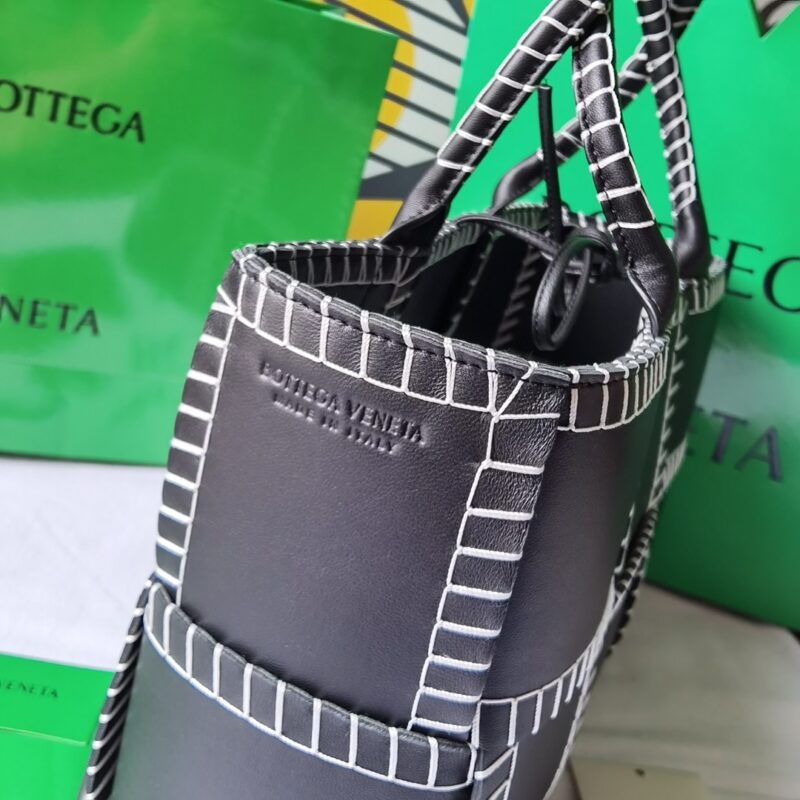 Bottega Arco Tote-30x20x11.5CM - Image 4