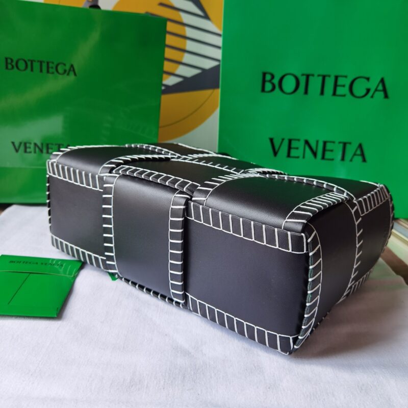 Bottega Arco Tote-30x20x11.5CM - Image 5