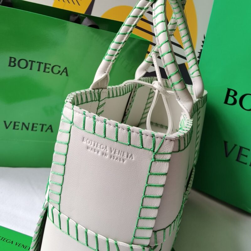 Bottega Arco Tote-30x20x11.5CM - Image 2