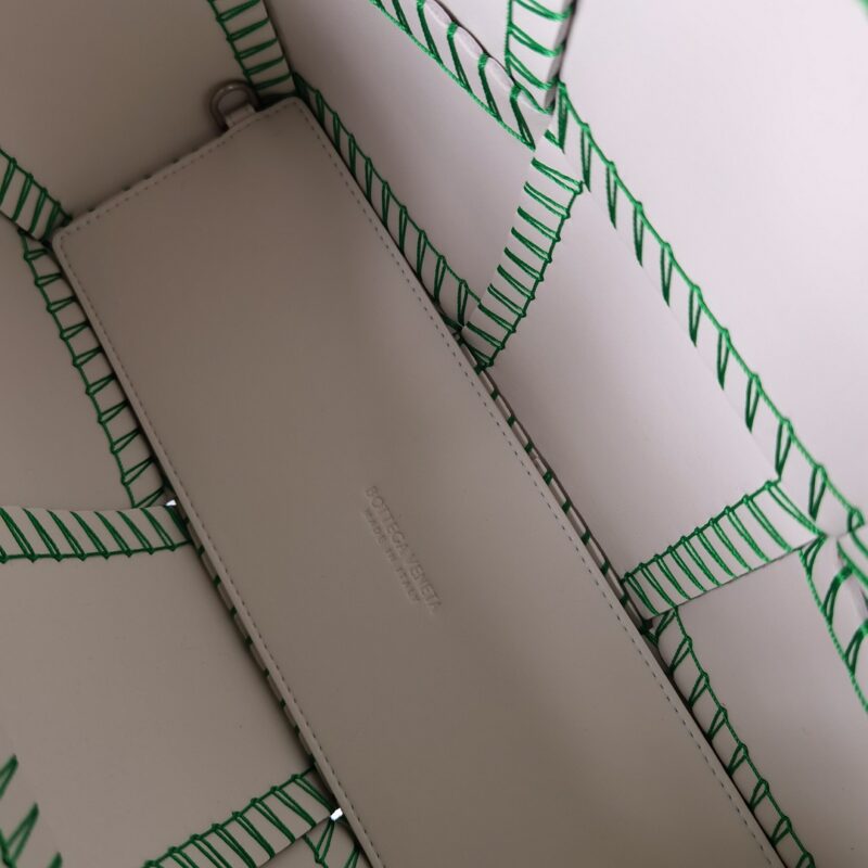 Bottega Arco Tote-30x20x11.5CM - Image 8