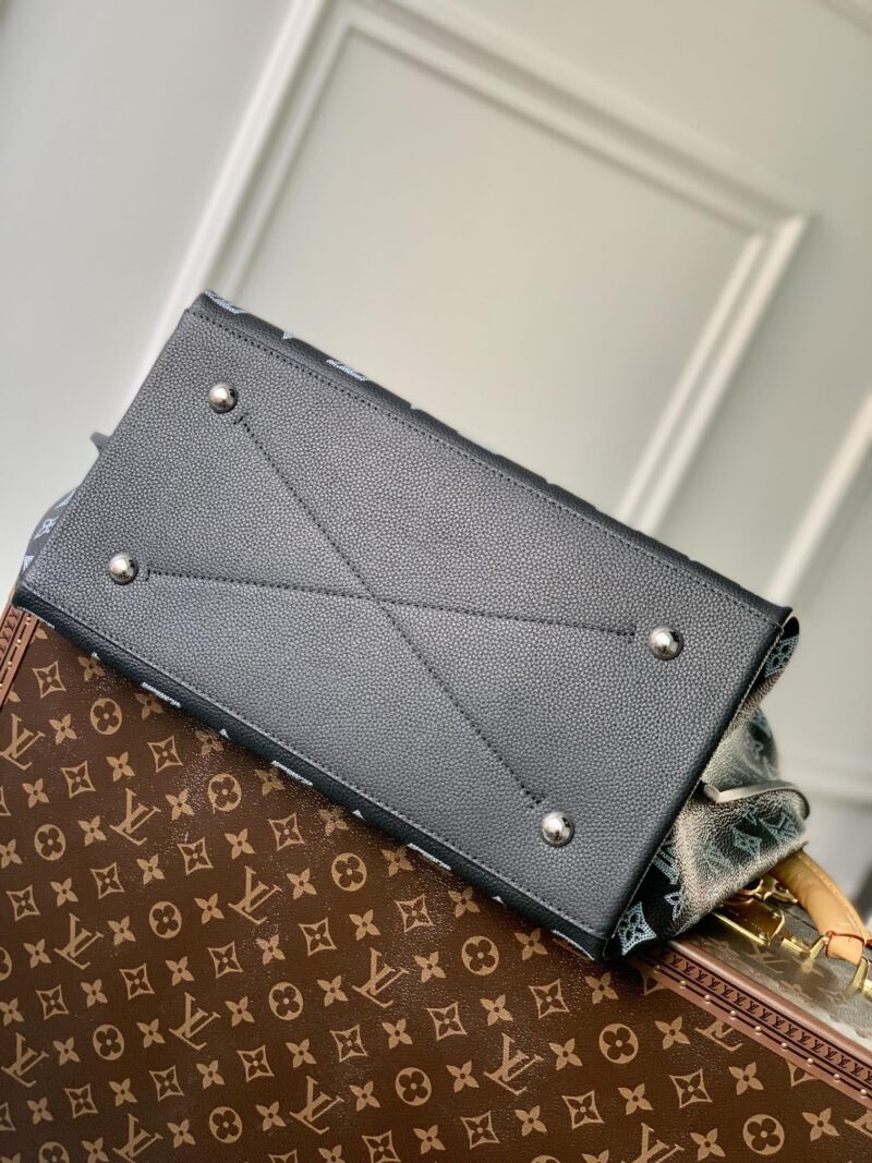 Louis Vuitton Carmel Hobo Bag-35*40*17CM - Image 5