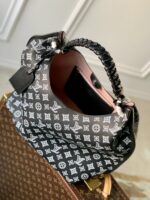 Louis Vuitton Carmel Hobo Bag-35*40*17CM - Image 6
