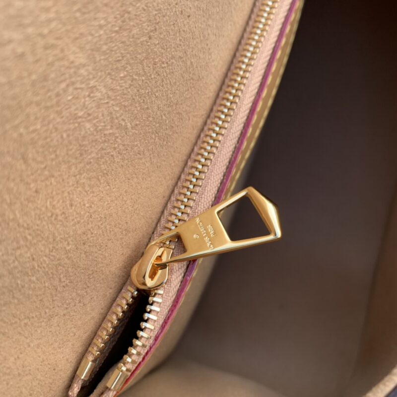 Louis Vuitton Diane Handbags-25*9*15CM - Image 5