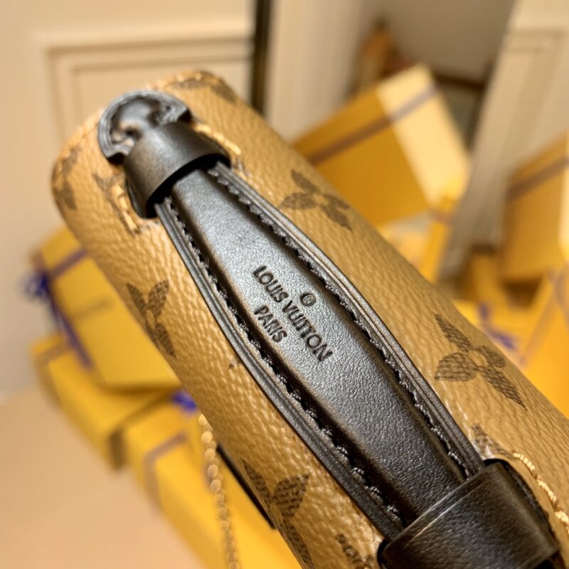 Louis Vuitton Micro Metis Handbags-14*11* 3.5 CM - Image 2