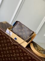 Louis Vuitton Mini Pochette Accessoires-15*9.5*3CM - Image 2