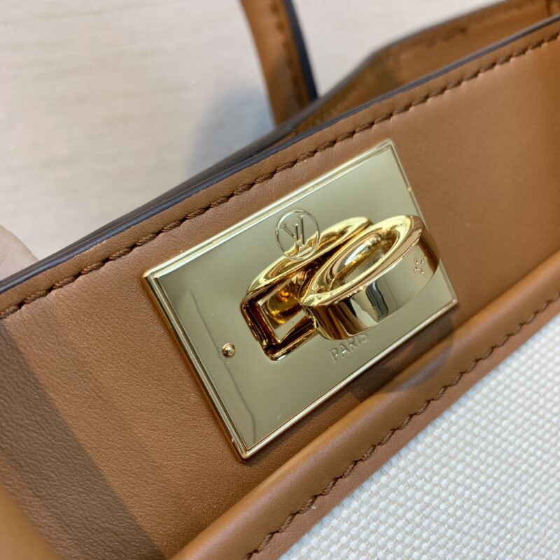 Louis Vuitton On My Side Tote Bag-25*20*12CM - Image 6