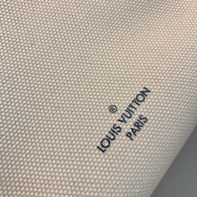Louis Vuitton On My Side Tote Bag-25*20*12CM - Image 6
