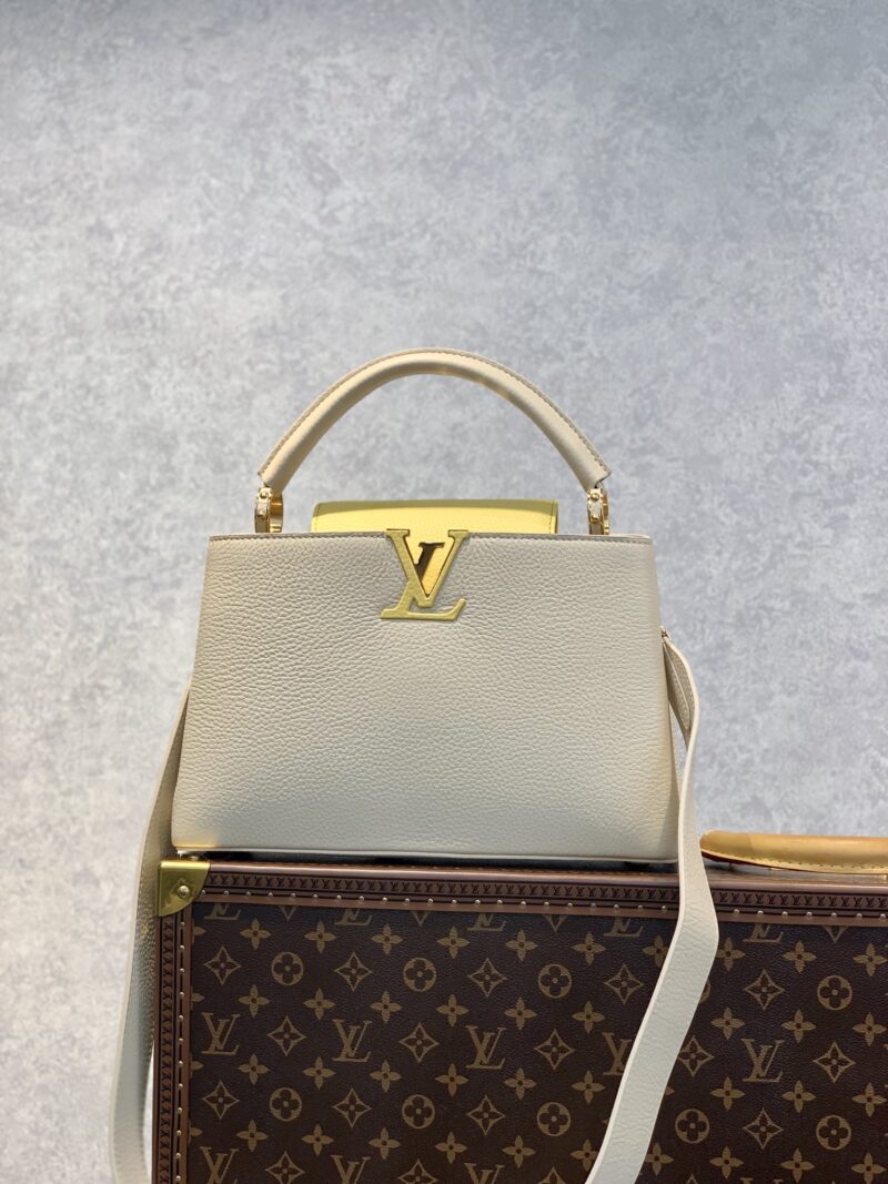 Louis Vuitton Capucines Bag-31.5*20*11CM - Image 3