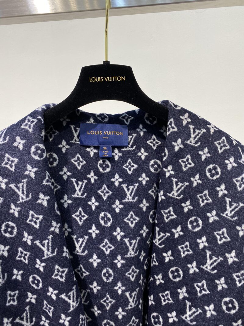 Ch@nel 2022 New Autumn/Winter Coat - Image 4