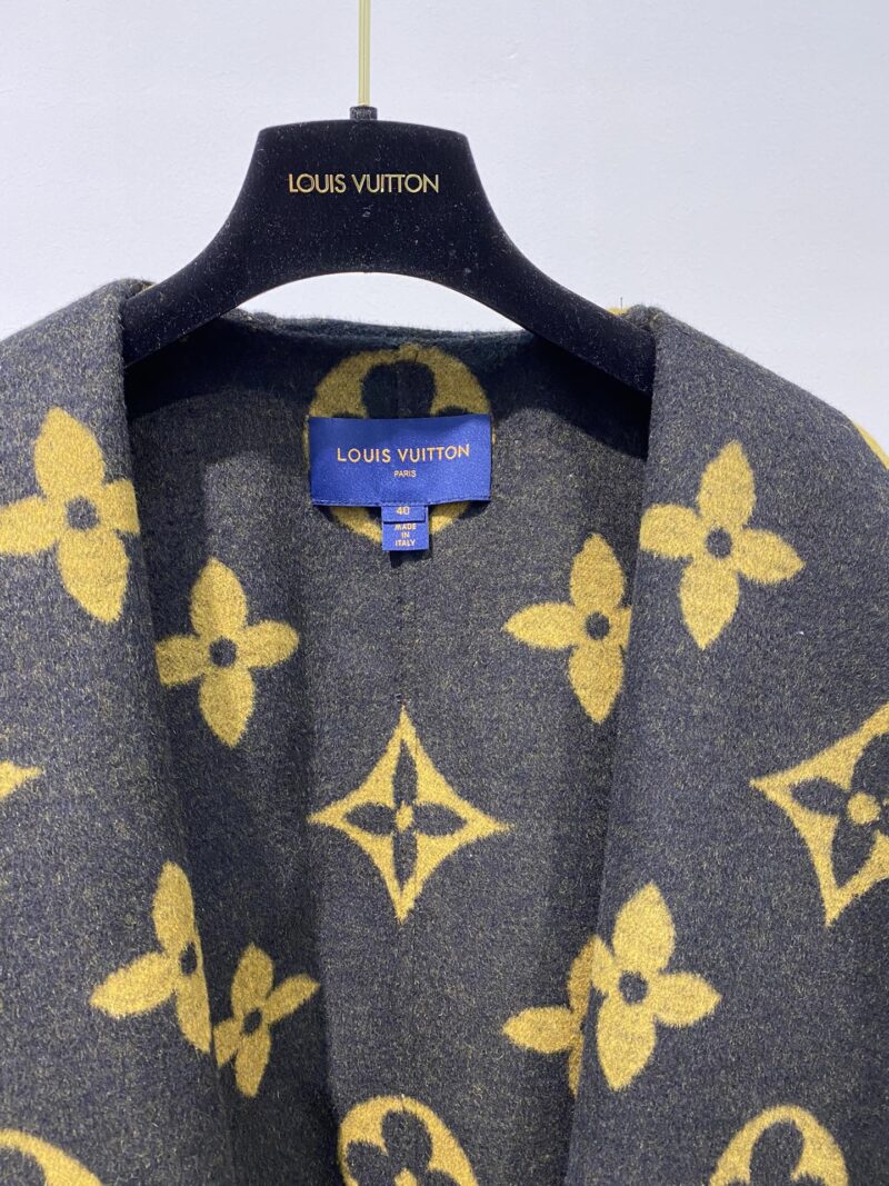 Ch@nel 2022 New Autumn/Winter Coat - Image 4