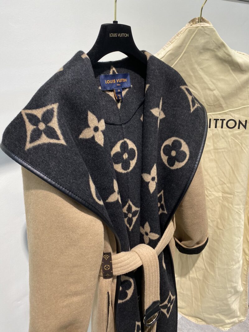 Ch@nel 2022 New Autumn/Winter Coat - Image 2